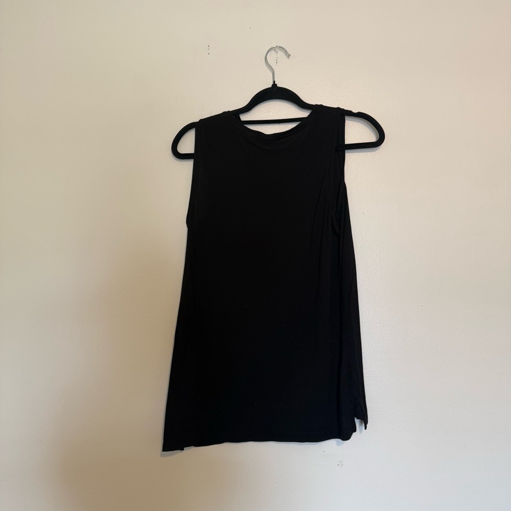 Willi Smith | Classic Black Sleeveless Top - Picture 4 of 4